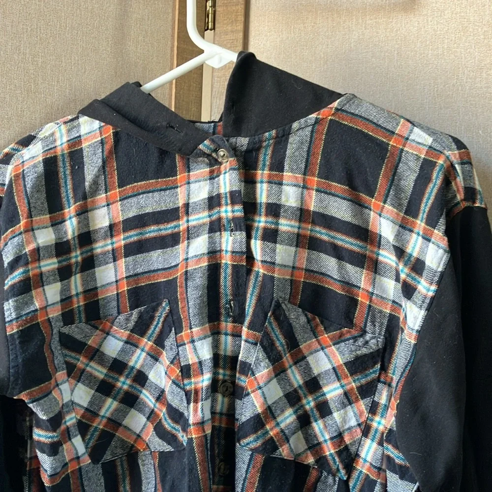 FINAL MARKDOWN Ambiance Multicolor Plaid hooded blouse large - Picture 4 of 10